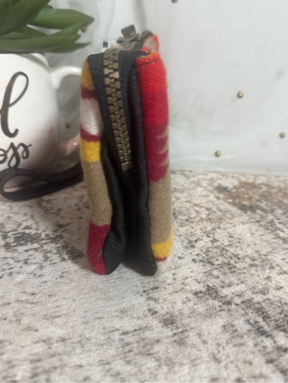 Pendleton Southwestern Wool wristlet/crossbody in Red, Mustard & Brown NWT - Picture 4 of 7